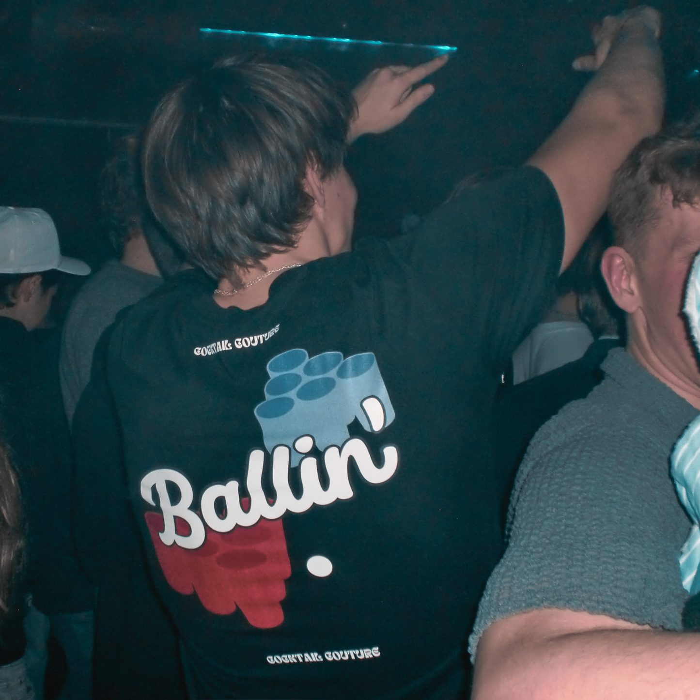 Beer Pong t-shirt - Cocktail Couture